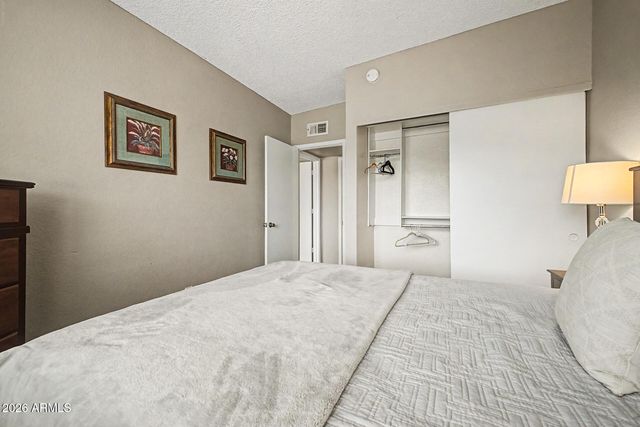 5757 W EUGIE Avenue 2095, Glendale, AZ 85304