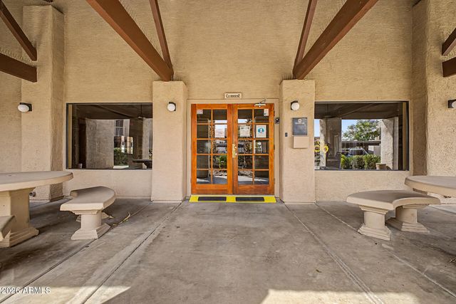 5757 W EUGIE Avenue 2095, Glendale, AZ 85304