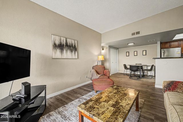 5757 W EUGIE Avenue 2095, Glendale, AZ 85304