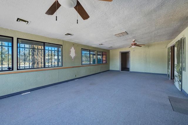 921 E River Road, Belen, NM 87002