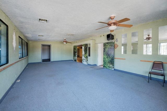 921 E River Road, Belen, NM 87002