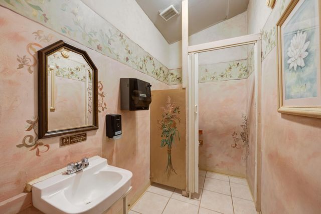 921 E River Road, Belen, NM 87002