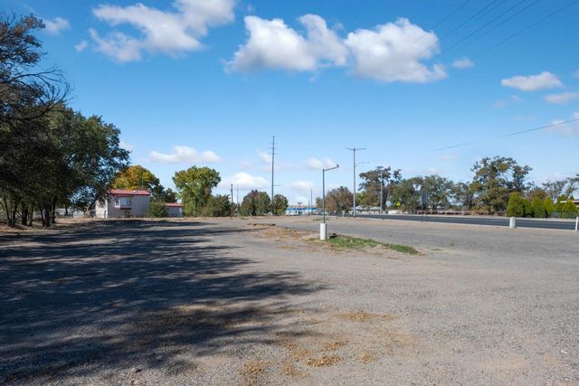 921 E River Road, Belen, NM 87002