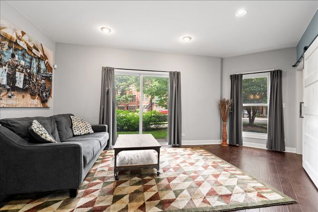 130 N Rose Street, Palatine, IL 60067