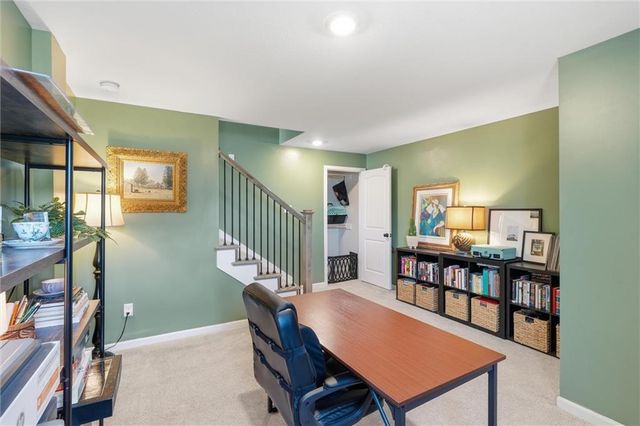 729 Juniper Drive, Blue Springs, MO 64014