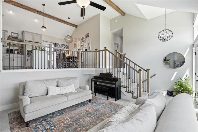 729 Juniper Drive, Blue Springs, MO 64014