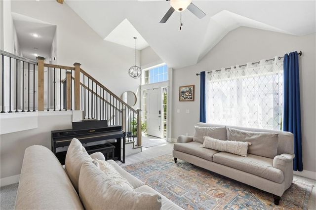 729 Juniper Drive, Blue Springs, MO 64014
