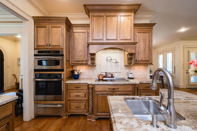 81 Quercus Circle, Little Rock, AR 72223