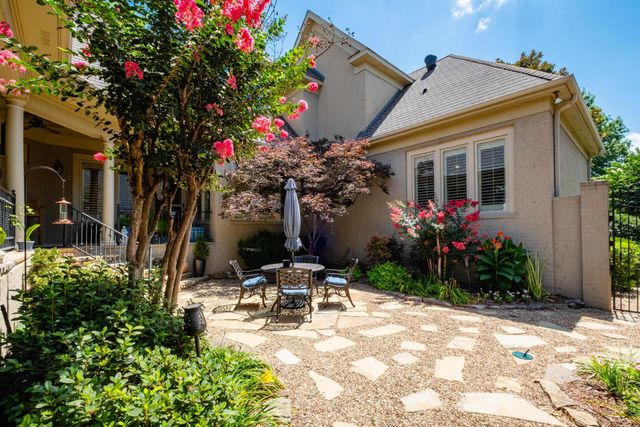 81 Quercus Circle, Little Rock, AR 72223