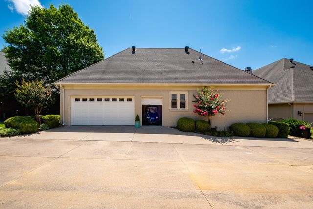 81 Quercus Circle, Little Rock, AR 72223
