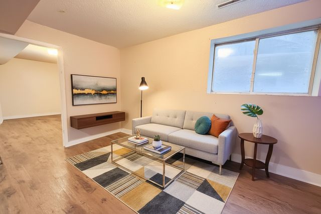 822 W Maple Avenue, Fergus Falls, MN 56537