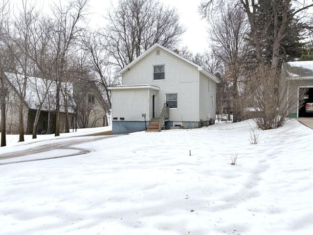 822 W Maple Avenue, Fergus Falls, MN 56537