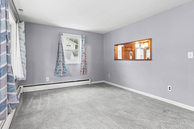 22 Henry Street, Salem, NH 03079