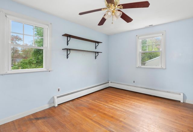 22 Henry Street, Salem, NH 03079
