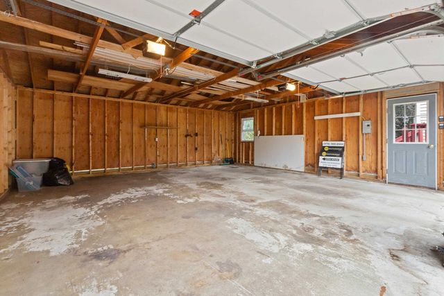 22 Henry Street, Salem, NH 03079