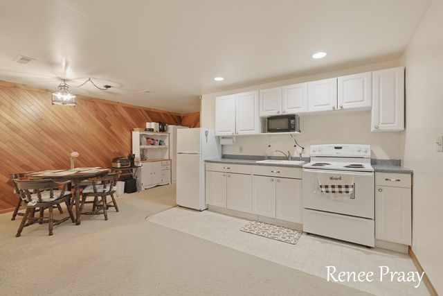 3830 Meadowbrook Lane, Hart, MI 49420