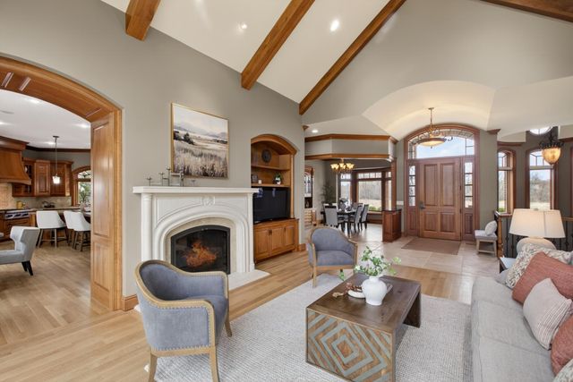 130 Bergamot Drive, Medina, MN 55340