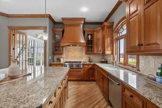 130 Bergamot Drive, Medina, MN 55340