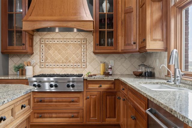 130 Bergamot Drive, Medina, MN 55340