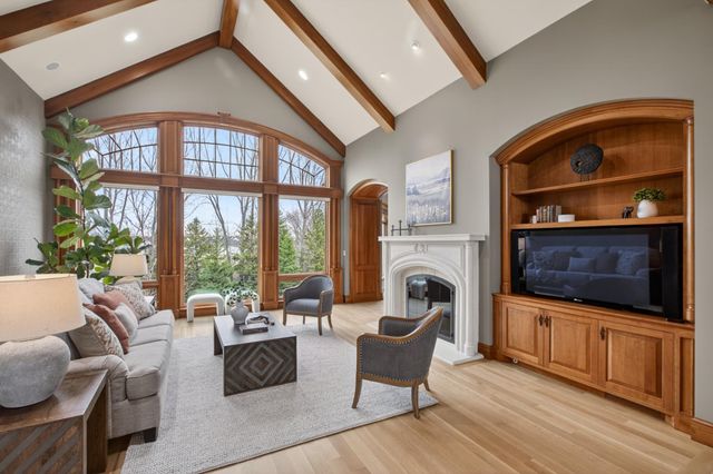 130 Bergamot Drive, Medina, MN 55340