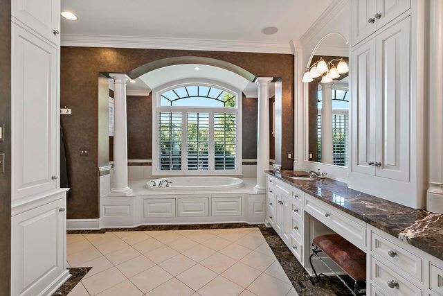 130 Bergamot Drive, Medina, MN 55340