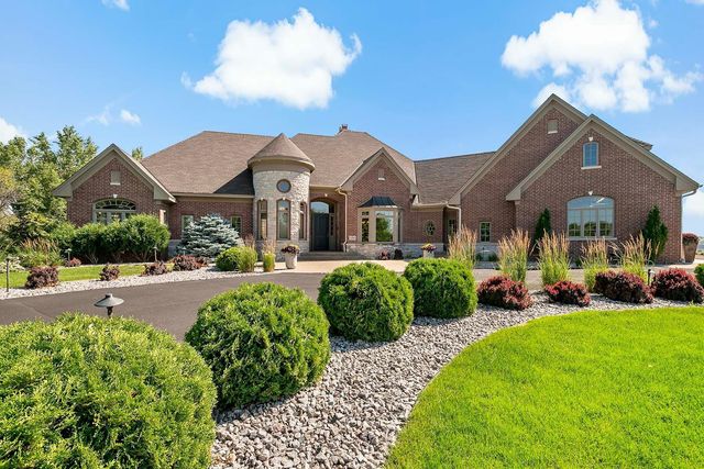 130 Bergamot Drive, Medina, MN 55340