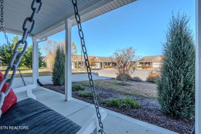 415 Larkspur Way, Sevierville, TN 37862