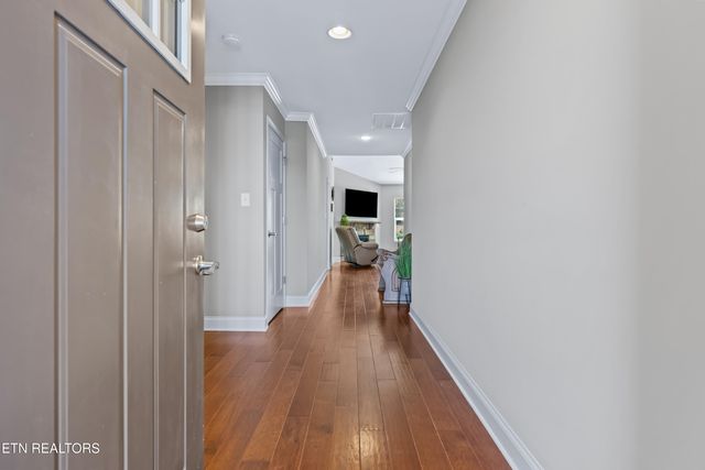 415 Larkspur Way, Sevierville, TN 37862