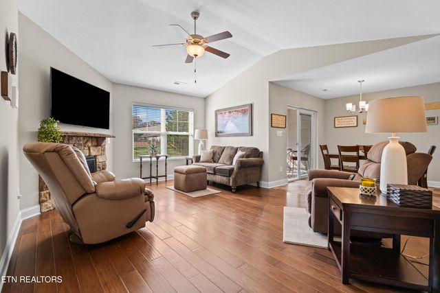 415 Larkspur Way, Sevierville, TN 37862