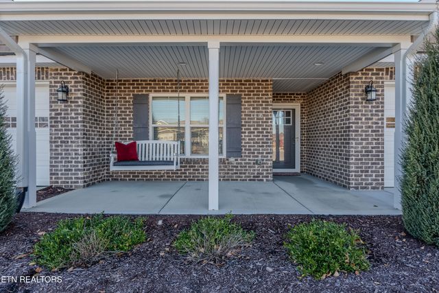 415 Larkspur Way, Sevierville, TN 37862