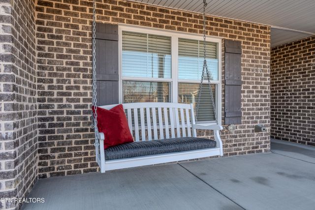415 Larkspur Way, Sevierville, TN 37862