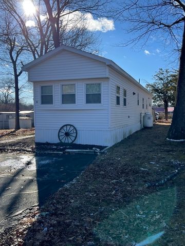 6 Stagecoach Drive, Brookfield, MA 01506