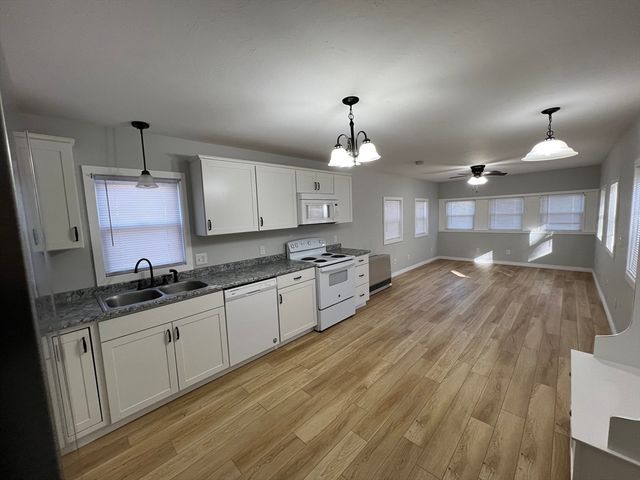 6 Stagecoach Drive, Brookfield, MA 01506