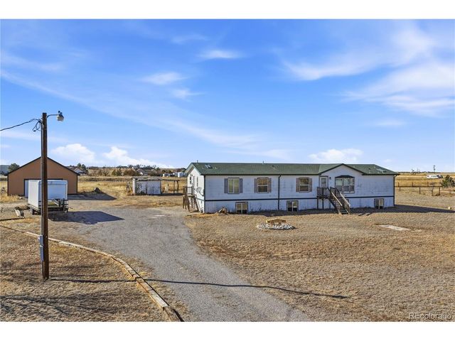 4115 Flandin Ct, Strasburg, CO 80136