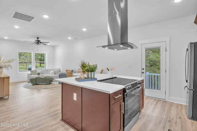 3710 Marsh Hen Drive SW, Shallotte, NC 28470
