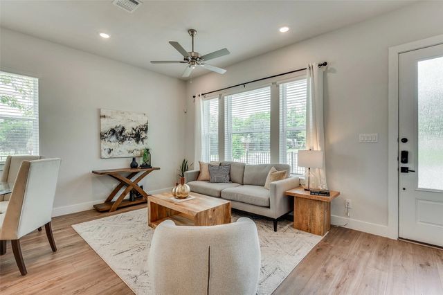 505 Mission Trail 534, Arlington, TX 76010