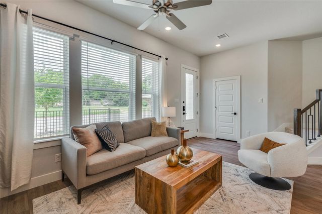 505 Mission Trail 534, Arlington, TX 76010
