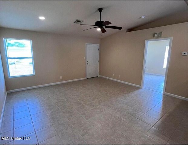 6032 E Oktibbeha Street, Bay Saint Louis, MS 39520