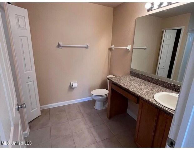 6032 E Oktibbeha Street, Bay Saint Louis, MS 39520