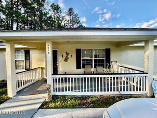 6032 E Oktibbeha Street, Bay Saint Louis, MS 39520