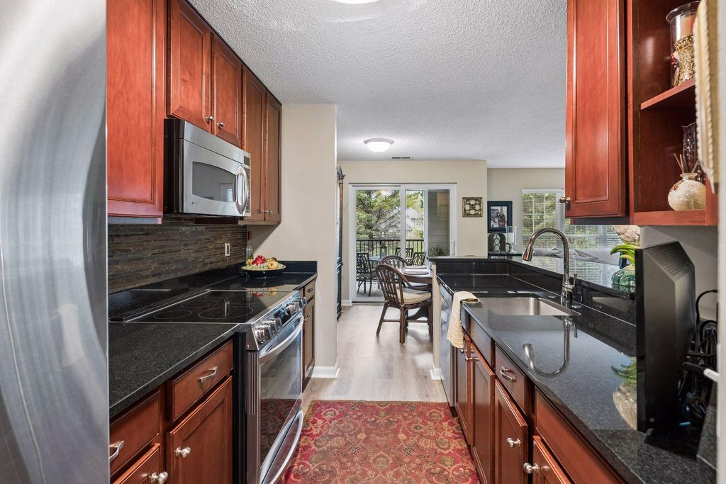 6000 Chasewood Parkway 204, Hopkins, MN 55343 — photo 5