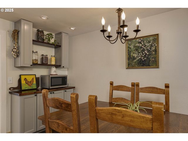 1301 Sw MELROSE Ave, Mc Minnville, OR 97128