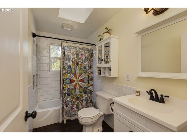 1301 Sw MELROSE Ave, Mc Minnville, OR 97128