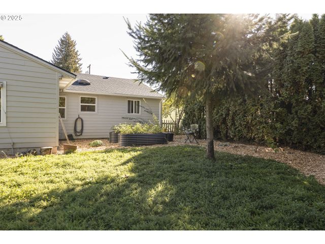 1301 Sw MELROSE Ave, Mc Minnville, OR 97128