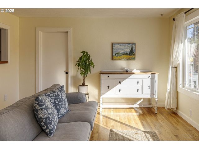 1301 Sw MELROSE Ave, Mc Minnville, OR 97128