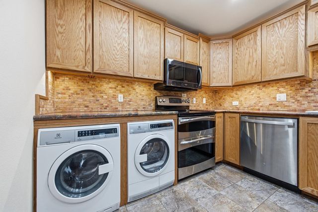 8030 E Oak Street, Scottsdale, AZ 85257