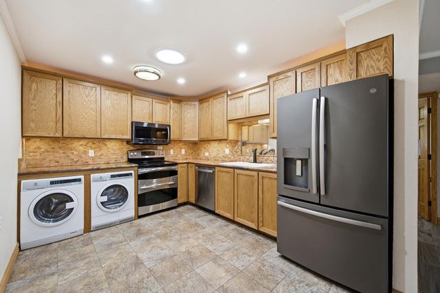 8030 E Oak Street, Scottsdale, AZ 85257