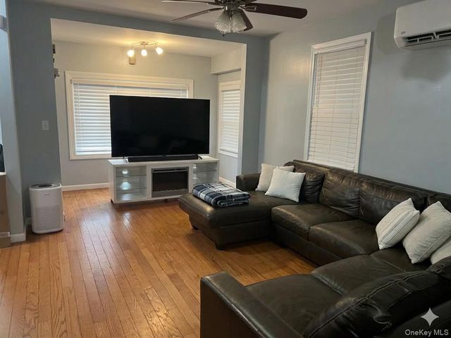 160-06 111th Avenue, Jamaica, NY 11433