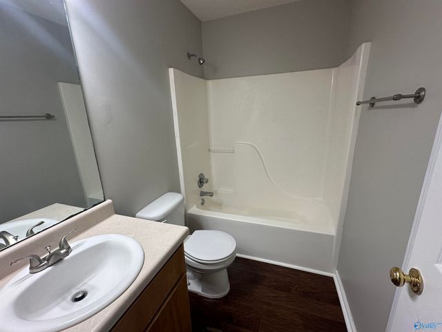 196 Hollington Drive, Huntsville, AL 35811