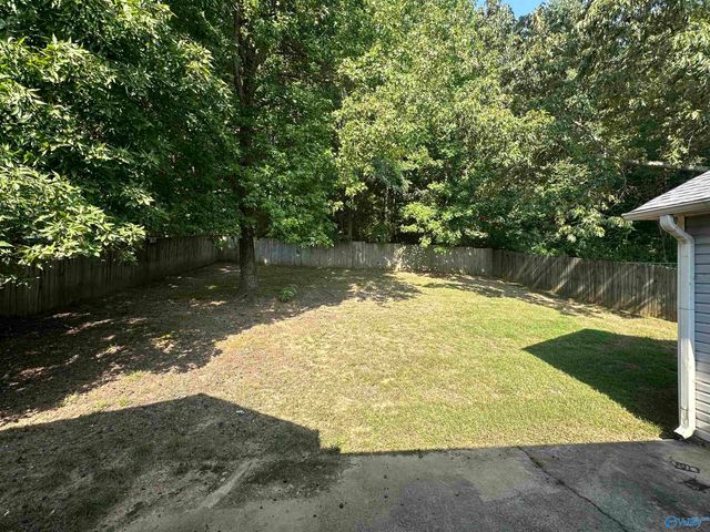 196 Hollington Drive, Huntsville, AL 35811